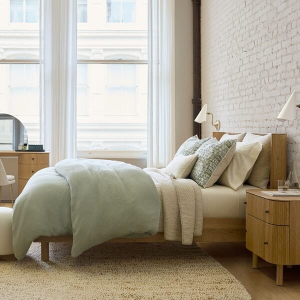 Ellington Bed - Image 2