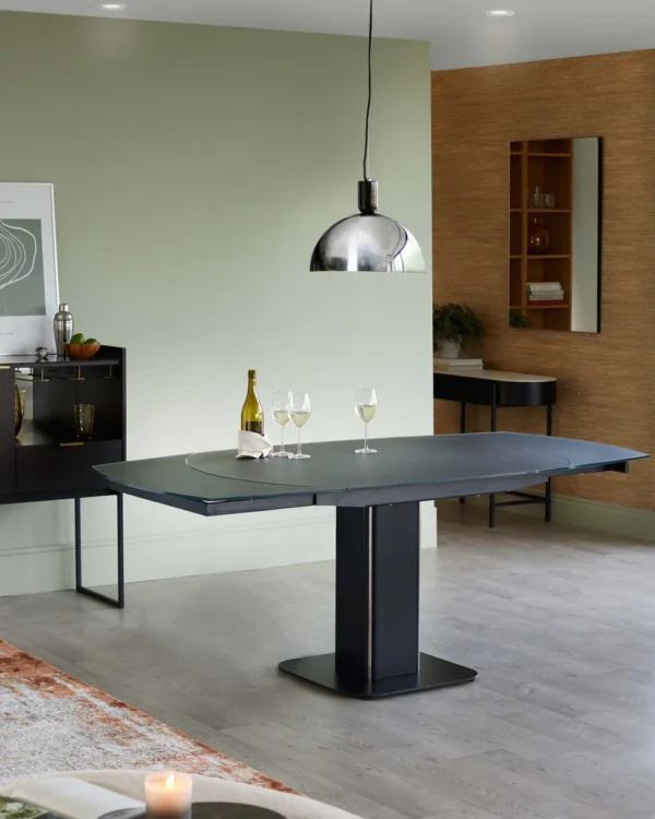 Fraser & Marlow - Image 2