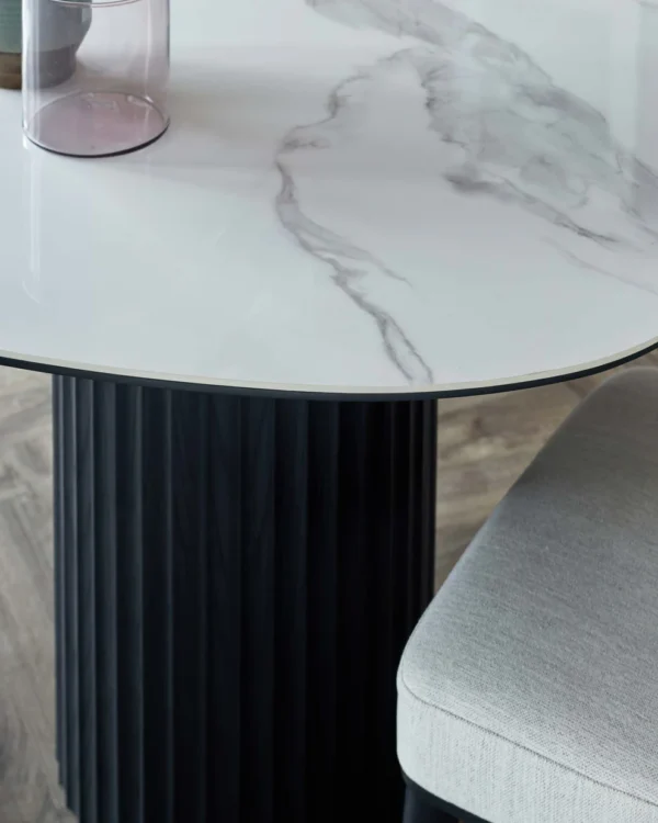 Hanne white ceramic 6 seater dining table - Image 4